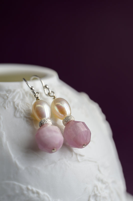 Heather Kunzite Freshwater Peal Earrings