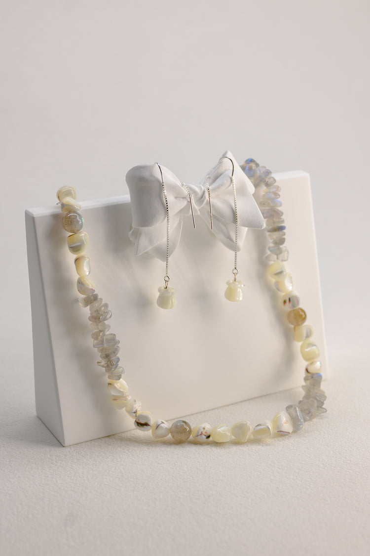 Lunar Tulip Earrnings | Mother of Pearl
