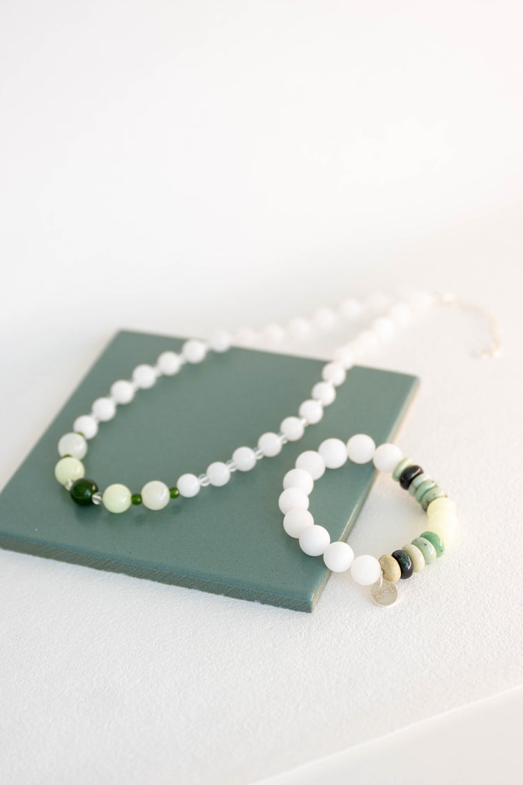 Alabaster Glade Necklace | Canada B.C. Jade(AA) White Jade New Jade Glow-in-dark Mexican Olive Green Aragonite
