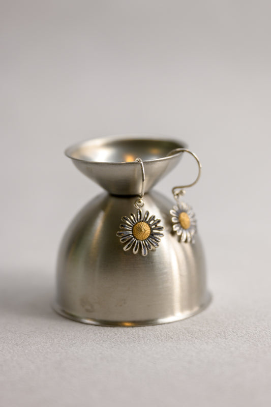 Sunlit Daisy Earrings