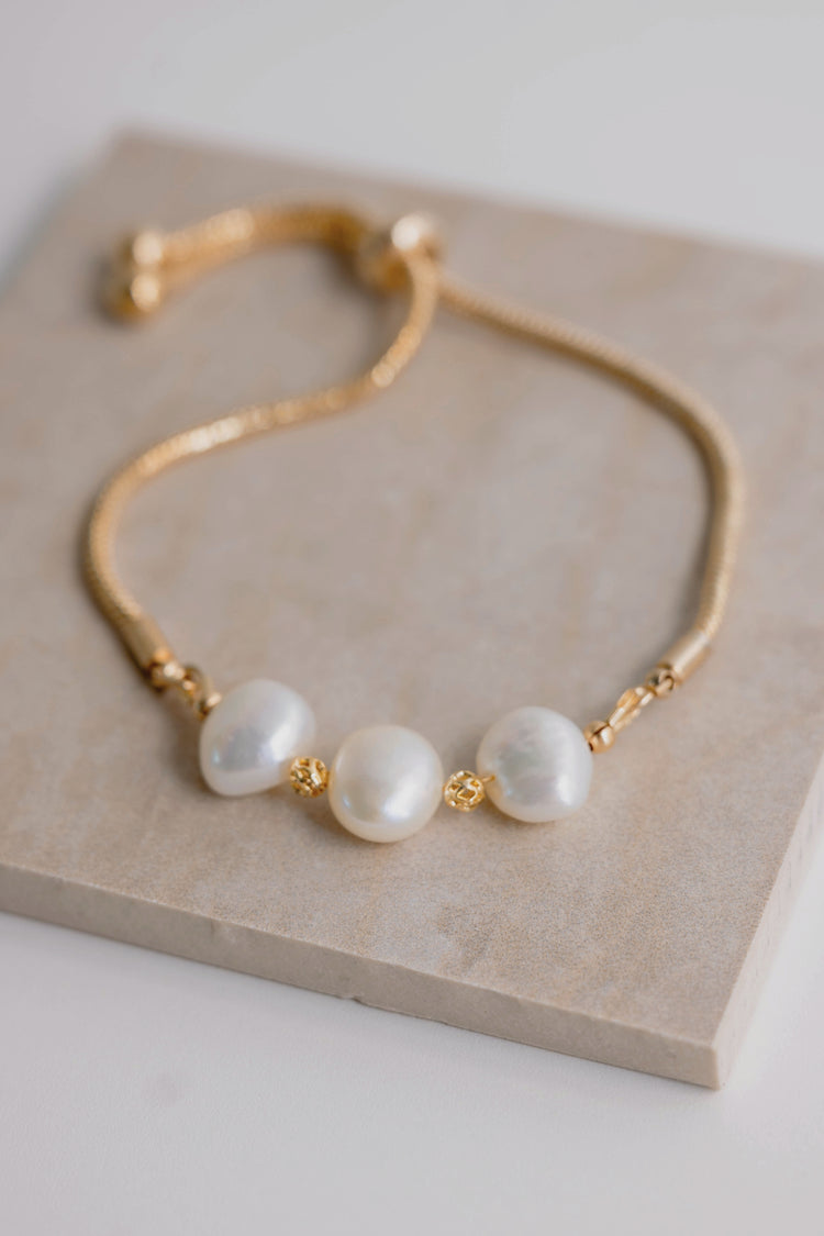 OnlyOne 3-1 Bracelet | Freshwater Pearls with adjustable slider