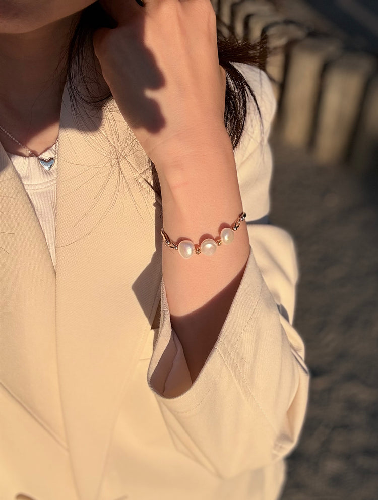 OnlyOne 3-1 Bracelet | Freshwater Pearls with adjustable slider