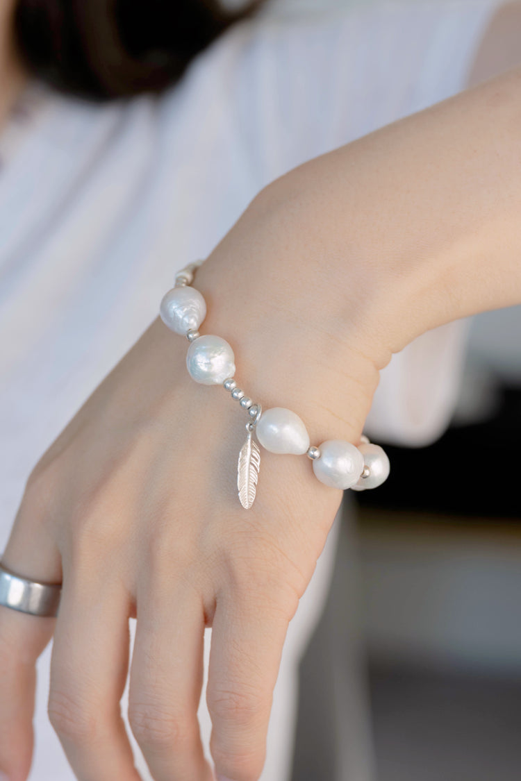 OnlyOne 3-1 Bracelet | Freshwater Pearls Silver Feather