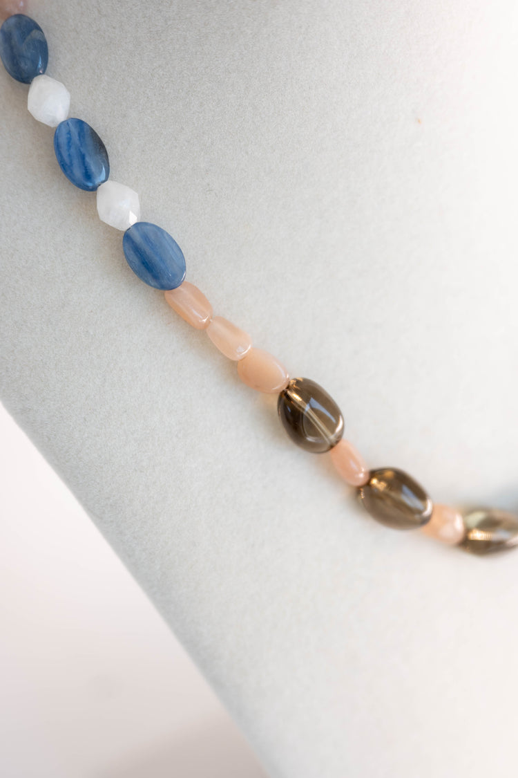 Peachlight Dream Necklace | Peach Moonstone Kyanite(A) Smoky Quartz(AA)