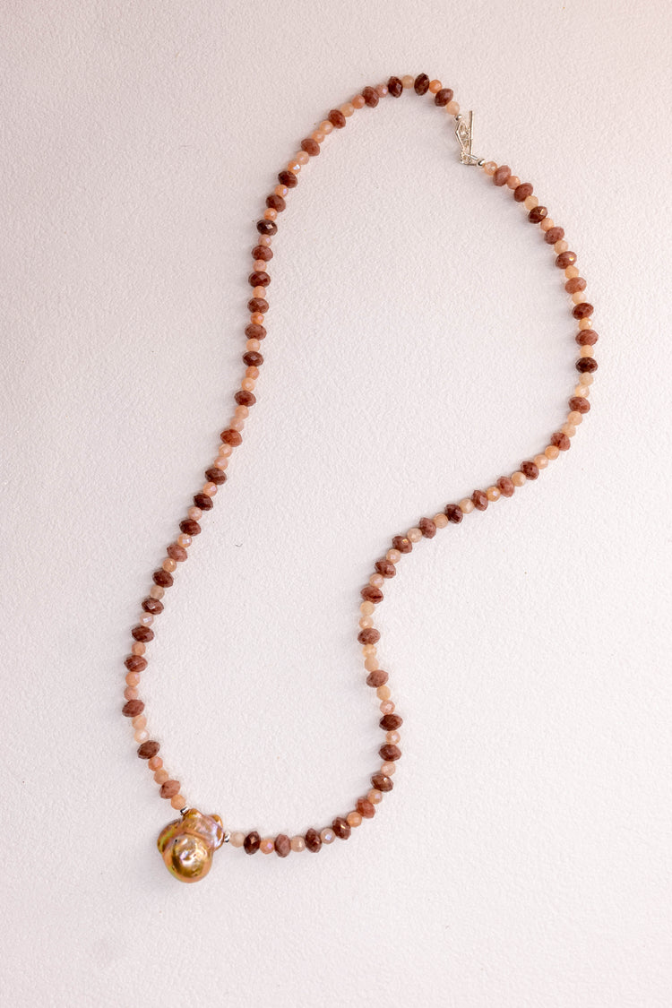 Rosy Moon Moment Necklace | Ruby Moonstone Baroque Pearl