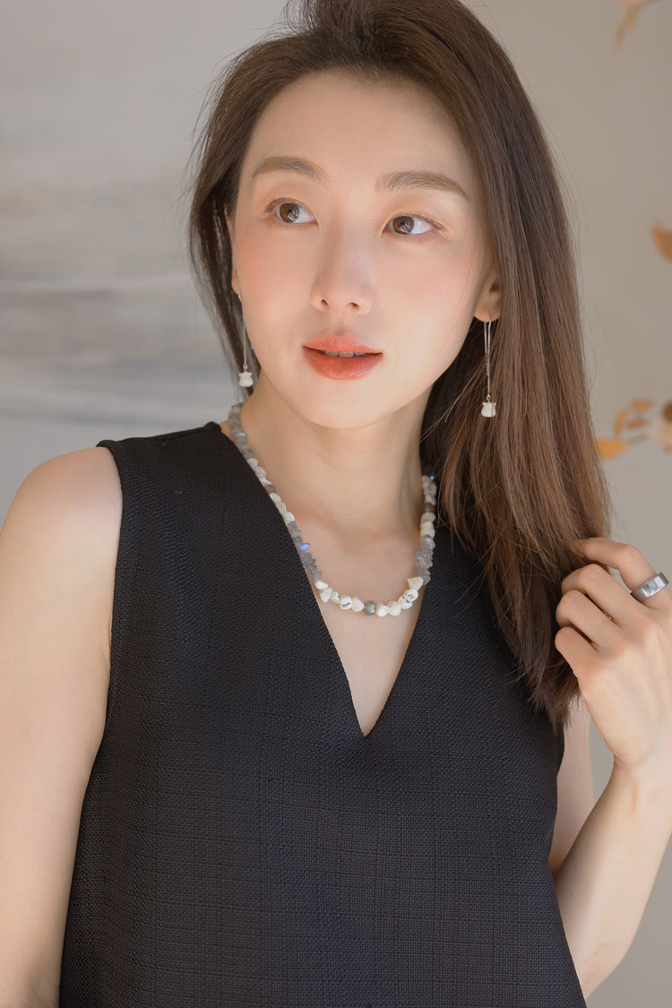 Lunar Tulip Earrnings | Mother of Pearl