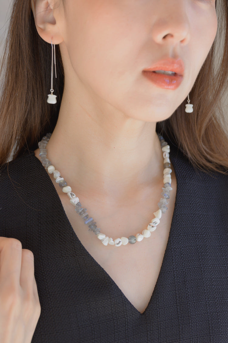 Lunar Tulip Earrnings | Mother of Pearl