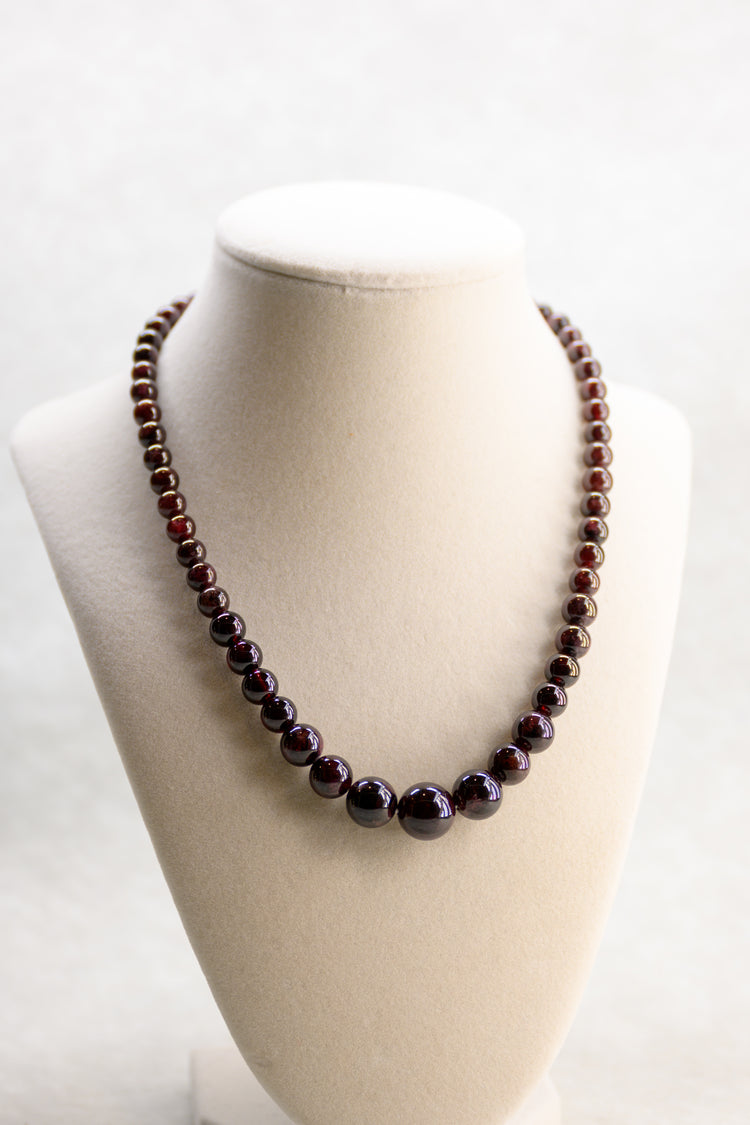 Velvet Aura Necklace | Red Garnet(AA)