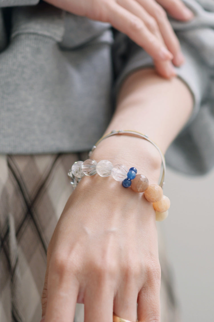 Serenity Balance Bracelet | Peach Moonstone Black Super7 Kyanite (AA)