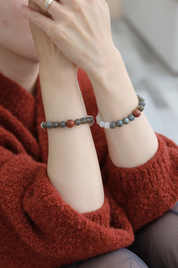 Fortune Flow Bracelet | Red Snake Skin Jasper Gray/White Moonstone